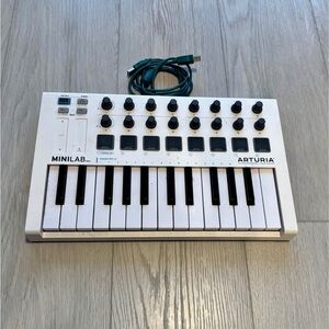 Arturia MiniLab MKII